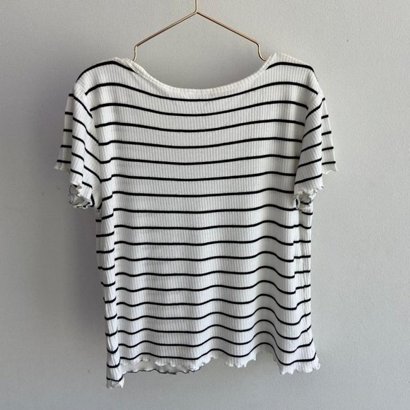 Nordstrom Girls' Ivory & Black Striped Ribbed Cropped Short Sleeve T-Shirt - Picture 3 of 7